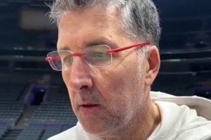 媒体人：格兰确定和北控达成出任总教练的意向 只差最后签字